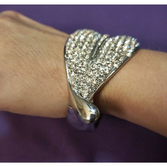 Chunky Large Leaf Shaped Hinged Bracelet, Silver Tone & Clear Glass Rhinestones - Picture 9 of 15